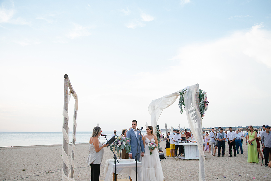 Πολιτικός γάμος στην παραλία