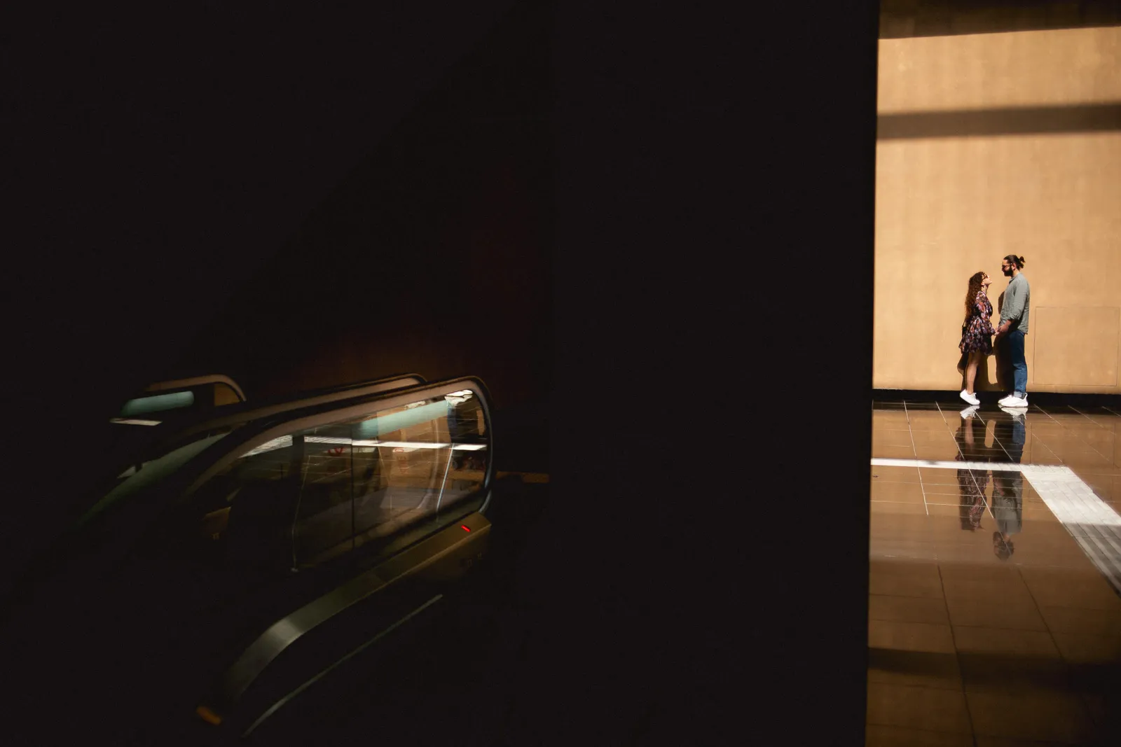 fotografisi-pre-wedding-sto-metro-thessalonikis