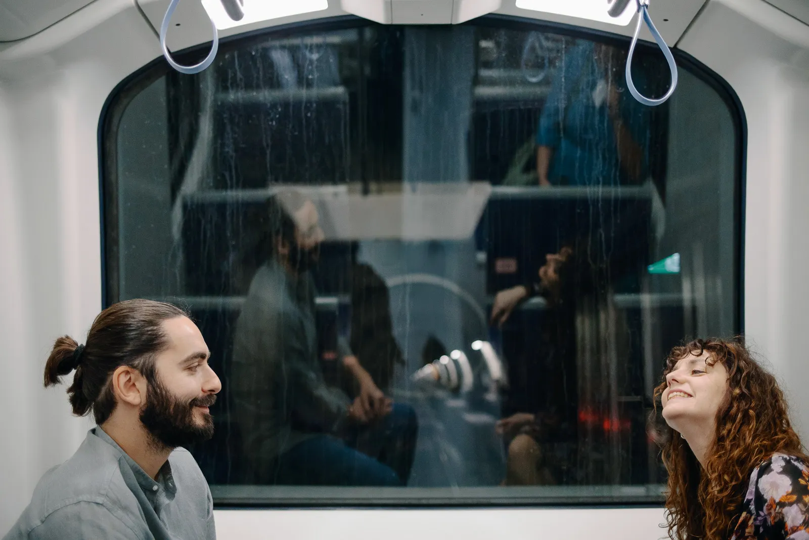 fotografisi-pre-wedding-sto-metro-thessalonikis