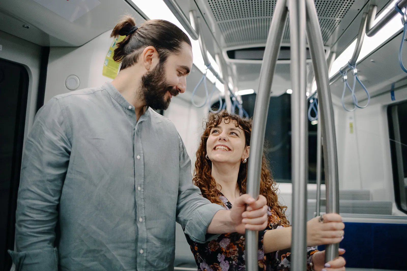 fotografisi-pre-wedding-sto-metro-thessalonikis