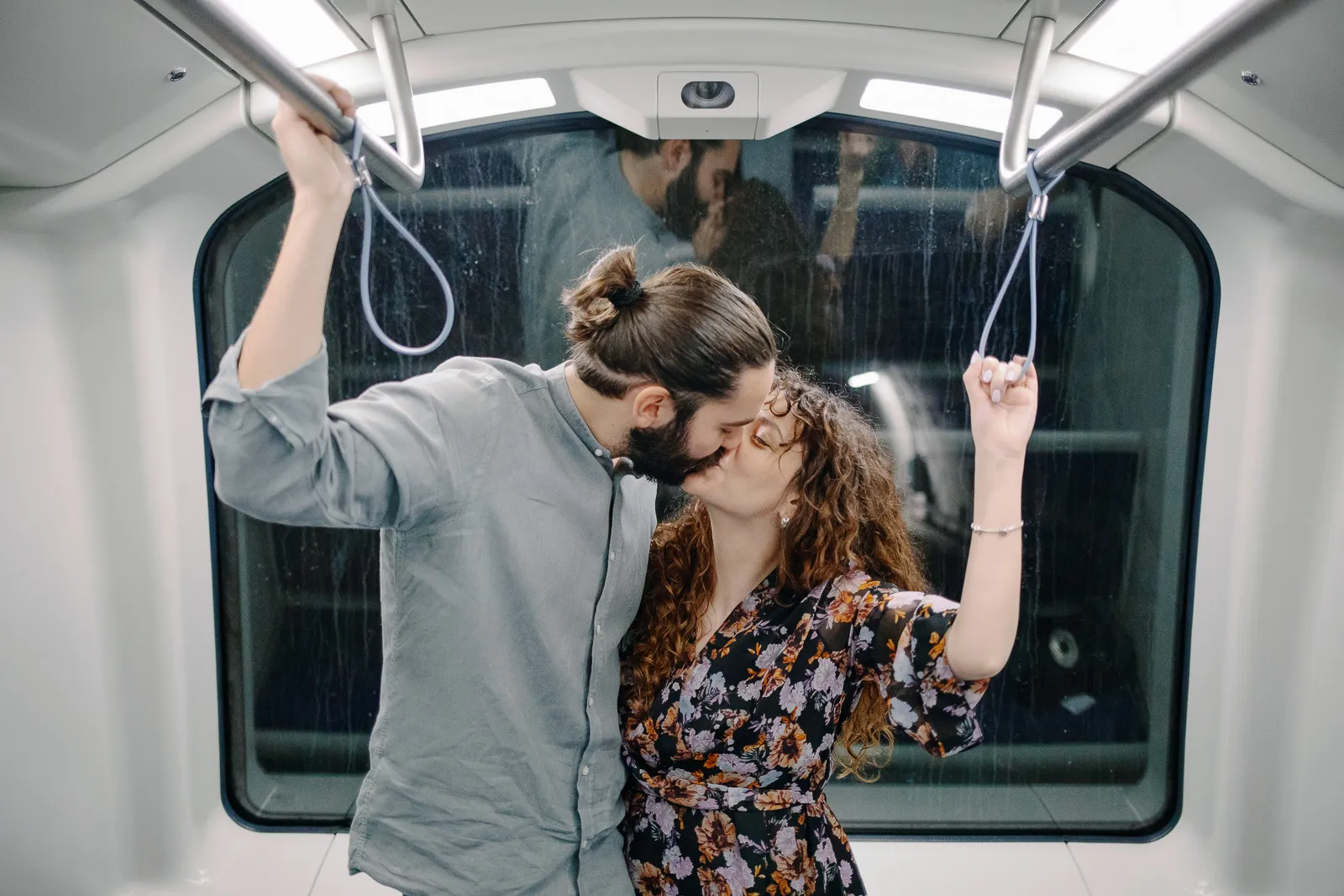 fotografisi-pre-wedding-sto-metro-thessalonikis